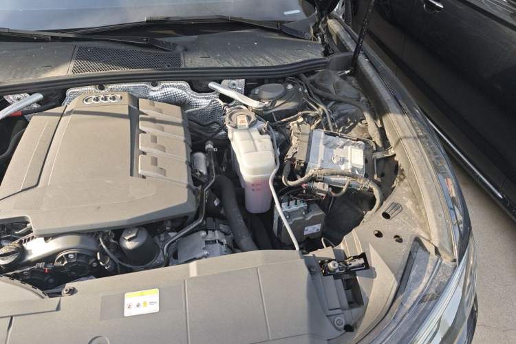 Used Audi A6L 2021 45 TFSI Enjoy Life Edition Engine Bay Left