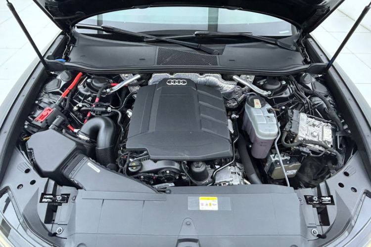Used Audi A6L 2021 40 TFSI Luxury Dynamic Edition Engine Bay