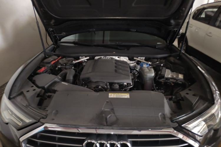Used Audi A6L 2021 40 TFSI Luxury Dynamic Edition Engine Bay