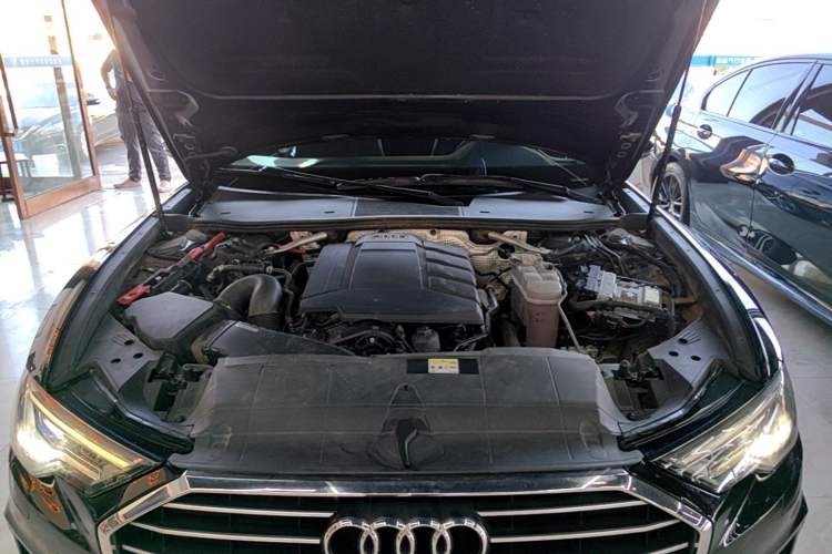 Used Audi A6L 2021 40 TFSI Luxury Dynamic Edition Engine Bay