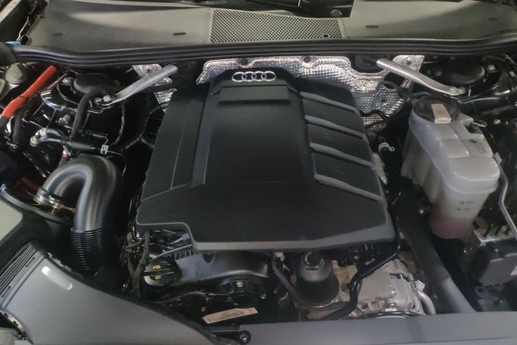 Used Audi A6L 2021 40 TFSI Luxury Dynamic Edition Engine Bay