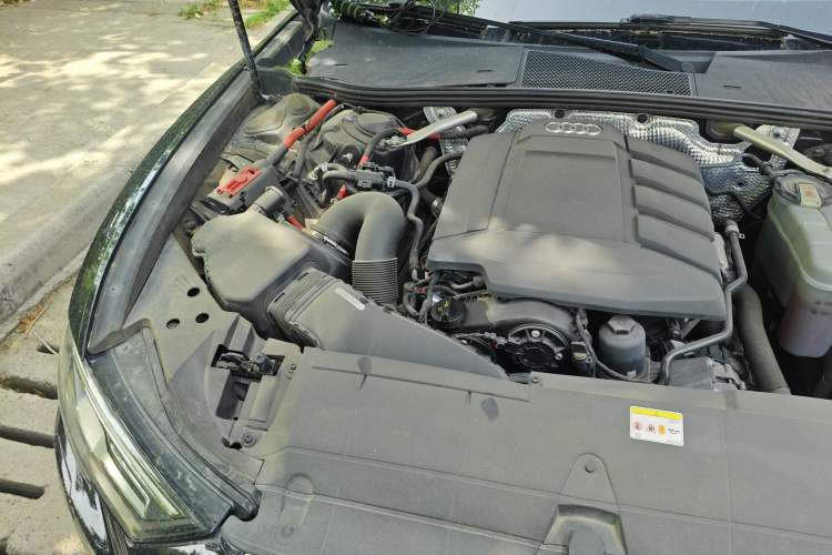 Used Audi A6L 2021 40 TFSI Luxury Dynamic Edition Engine Bay Right