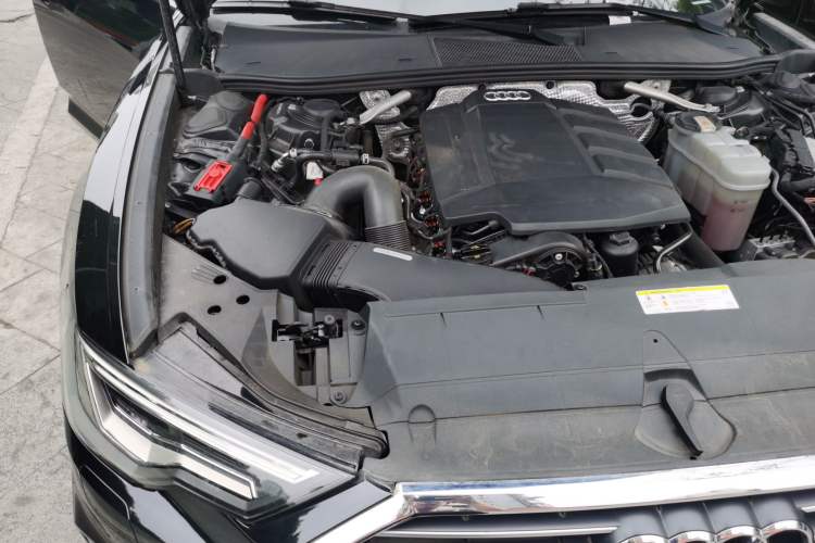 Used Audi A6L 2021 40 TFSI Luxury Dynamic Edition Engine Bay Right