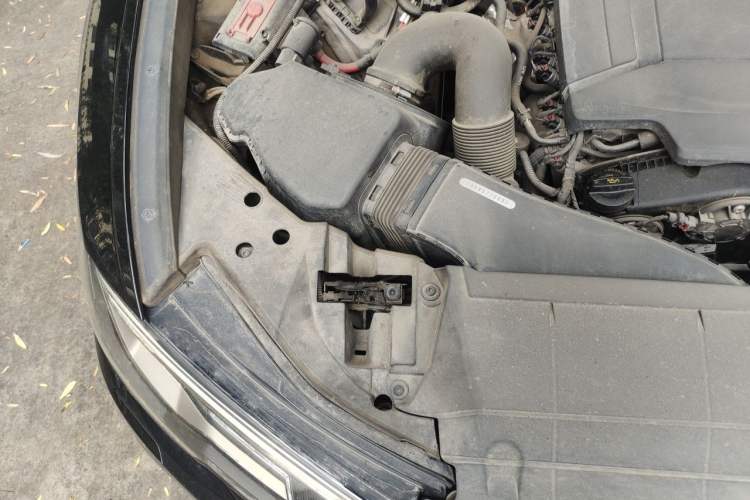 Used Audi A6L 2021 40 TFSI Luxury Dynamic Edition Engine Bay Right