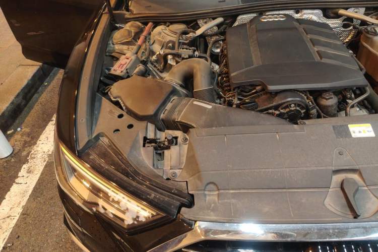 Used Audi A6L 2021 40 TFSI Luxury Dynamic Edition Engine Bay Right