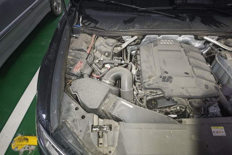 Used Audi A6L 2021 40 TFSI Luxury Prestige Edition Engine Bay Right