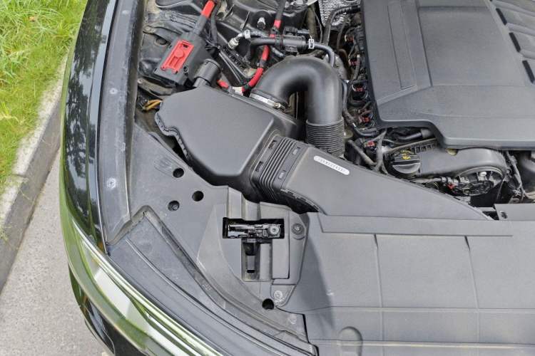 Used Audi A6L 2021 40 TFSI Luxury Dynamic Edition Engine Bay Right