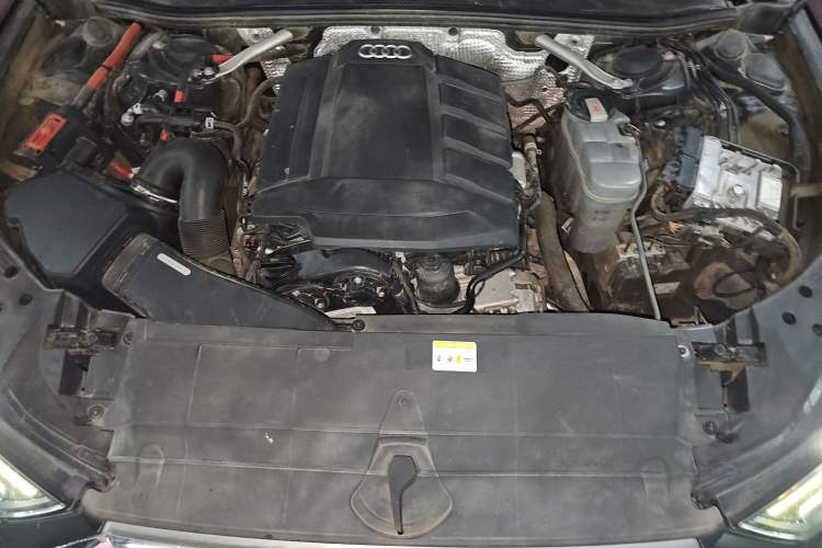 Used Audi A6L 2021 40 TFSI Luxury Dynamic Edition Engine Bay