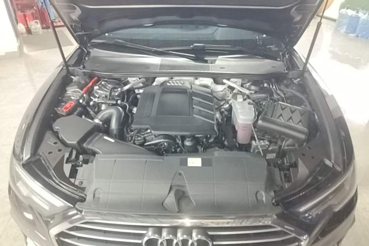 Used Audi A6L 2021 40 TFSI Luxury Dynamic Edition Engine Bay