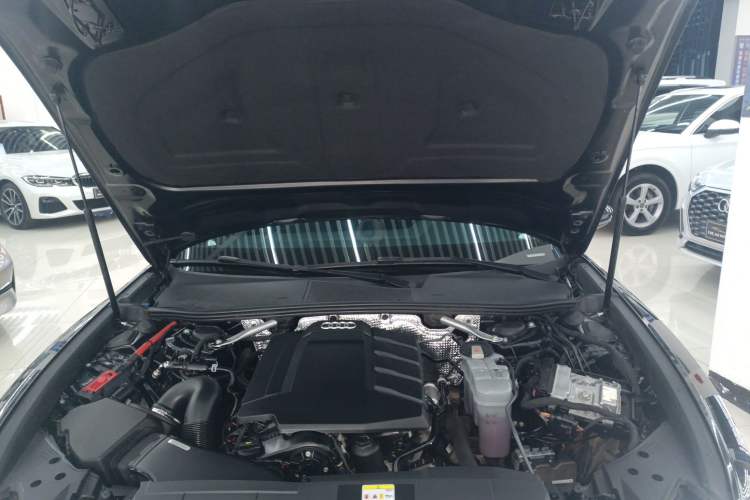 Used Audi A6L 2021 40 TFSI Luxury Dynamic Edition Engine Bay