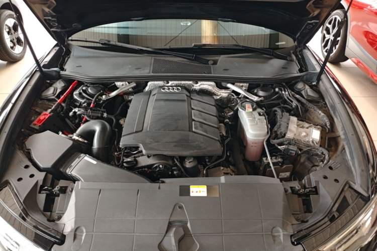 Used Audi A6L 2021 40 TFSI Luxury Dynamic Edition Engine Bay