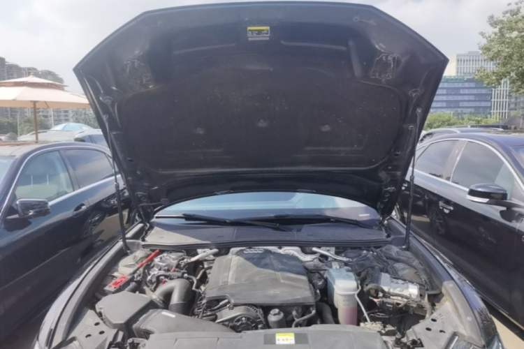 Used Audi A6L 2021 40 TFSI Luxury Dynamic Edition Engine Bay