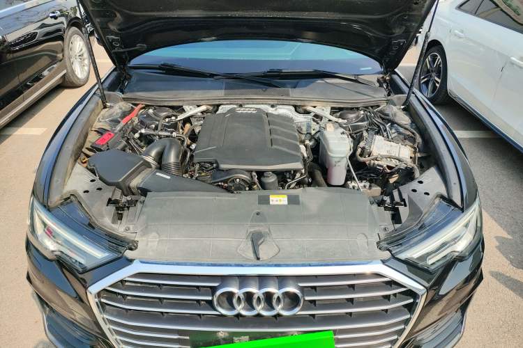 Used Audi A6L 2021 40 TFSI Luxury Dynamic Edition Engine Bay