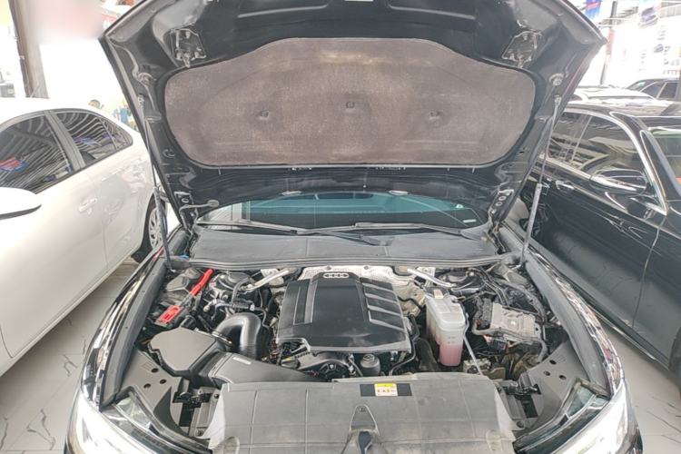 Used Audi A6L 2021 40 TFSI Luxury Dynamic Edition Engine Bay