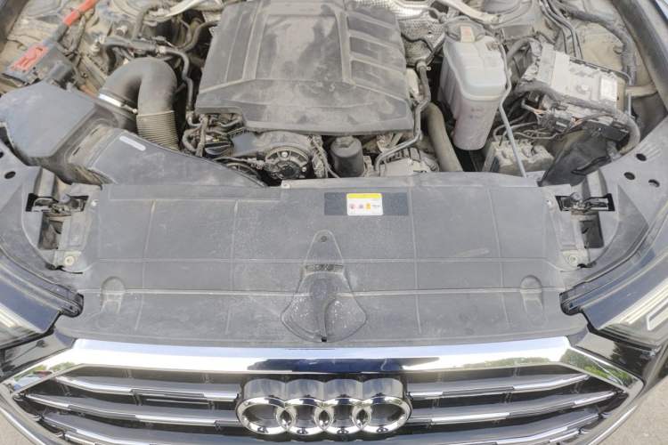 Used Audi A6L 2021 40 TFSI Luxury Dynamic Edition Engine Bay