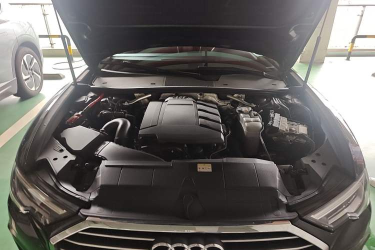 Used Audi A6L 2021 40 TFSI Luxury Dynamic Edition Engine Bay