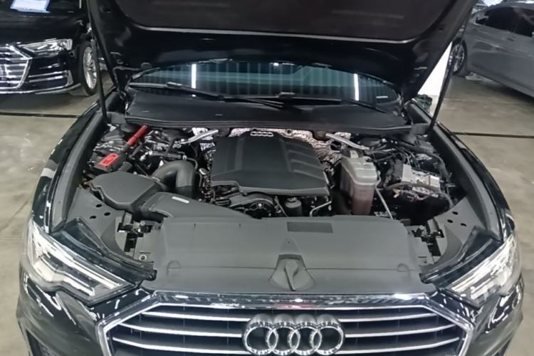 Used Audi A6L 2021 40 TFSI Luxury Dynamic Edition Engine Bay