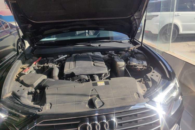 Used Audi A6L 2021 40 TFSI Luxury Dynamic Edition Engine Bay