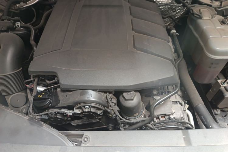 Used Audi A6L 2021 40 TFSI Luxury Dynamic Edition Engine Bay