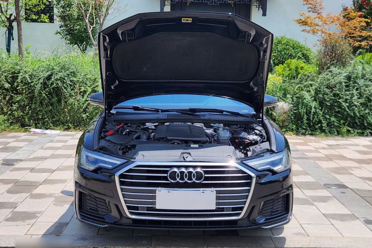Used Audi A6L 2021 40 TFSI Luxury Dynamic Edition Engine Bay