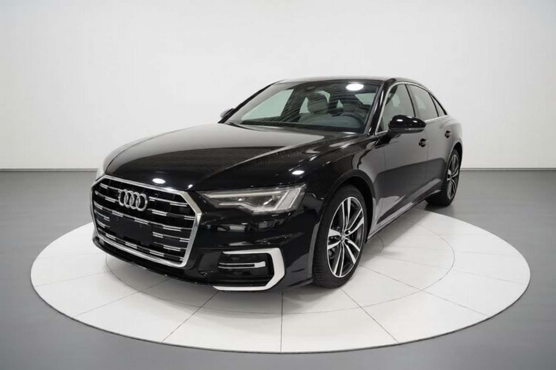 Used Audi A6L 2021 40 TFSI Luxury Dynamic Edition Front Left 45 Deg