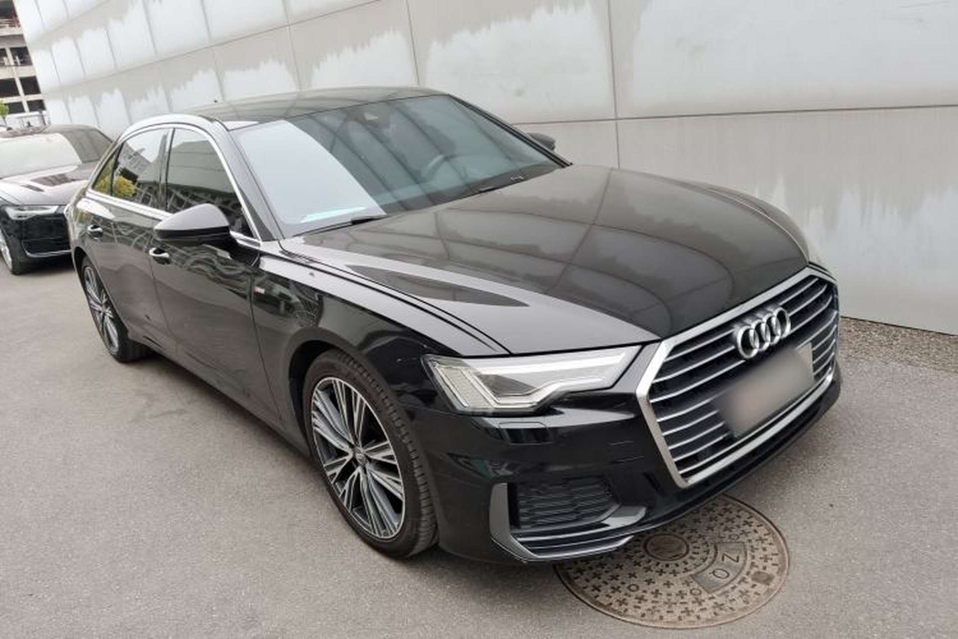 Used Audi A6L 2021 40 TFSI Luxury Dynamic Edition Front Right 45 Deg