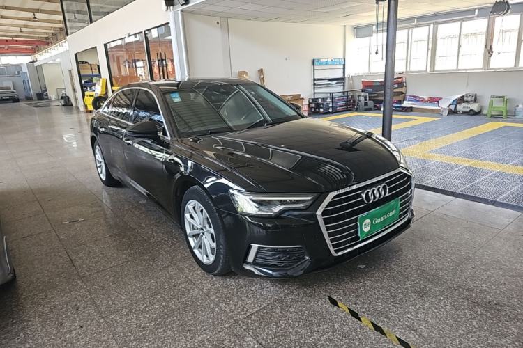 Used Audi A6L 2021 40 TFSI Luxury Prestige Edition Front Right 45 Deg