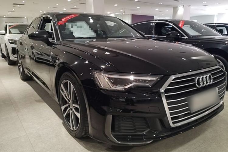 Used Audi A6L 2021 40 TFSI Luxury Dynamic Edition Front Right 45 Deg