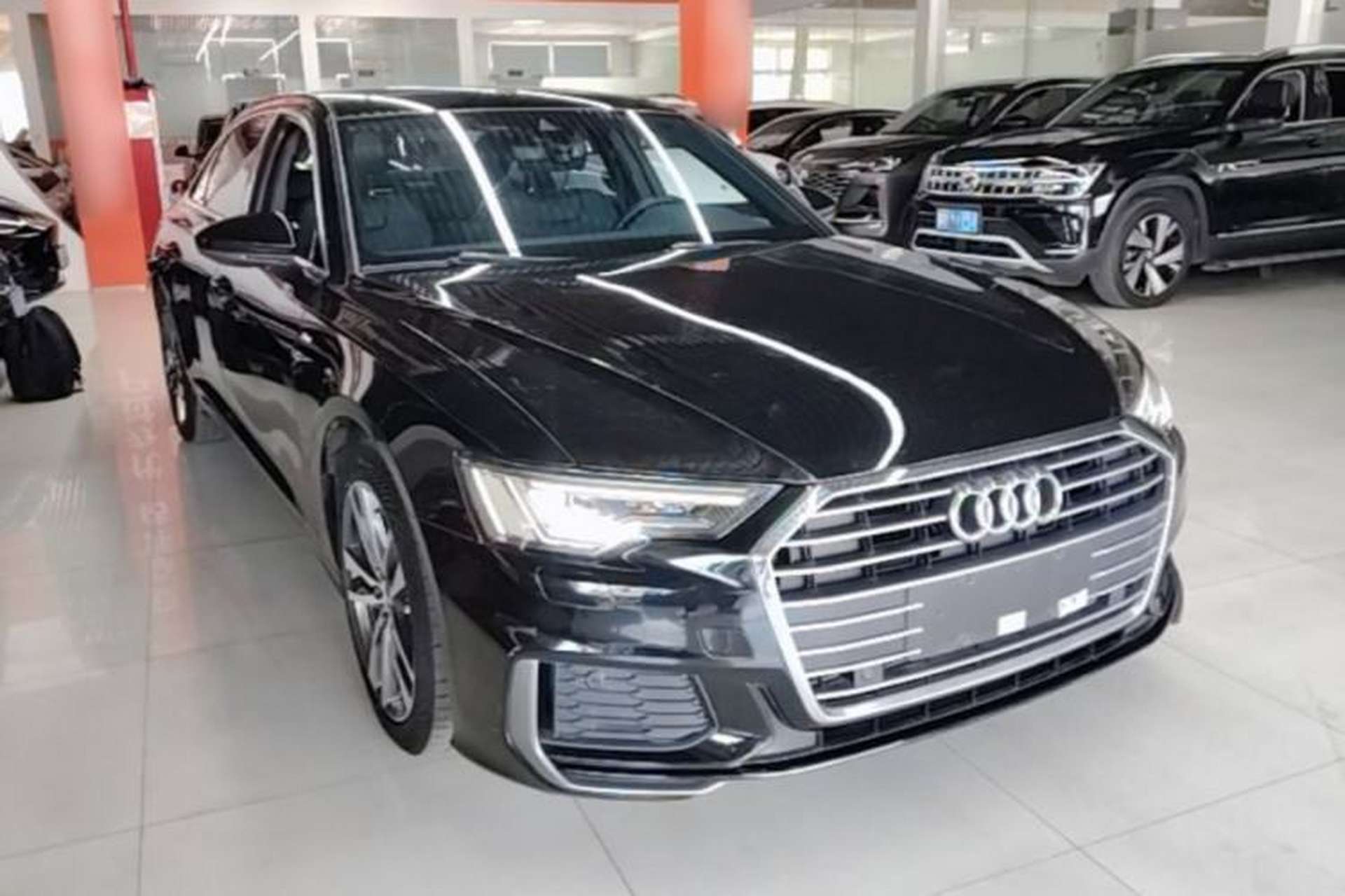 Used Audi A6L 2021 40 TFSI Luxury Dynamic Edition Front Right 45 Deg