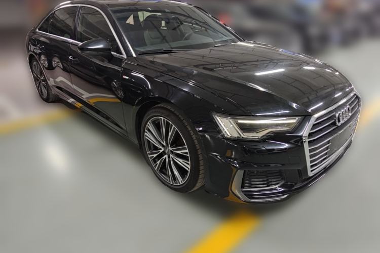Used Audi A6L 2021 40 TFSI Luxury Dynamic Edition Front Right 45 Deg