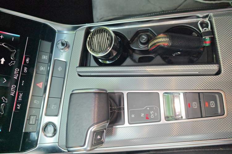 Used Audi A6L 2021 40 TFSI Luxury Dynamic Edition Gear Lever