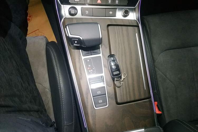 Used Audi A6L 2021 45 TFSI Prestige Dynamic Edition Gear Lever