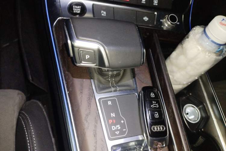 Used Audi A6L 2021 45 TFSI quattro Prestige Dynamic Edition Gear Lever