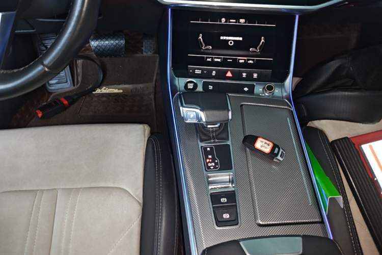 Used Audi A6L 2021 40 TFSI Luxury Dynamic Edition Gear Lever
