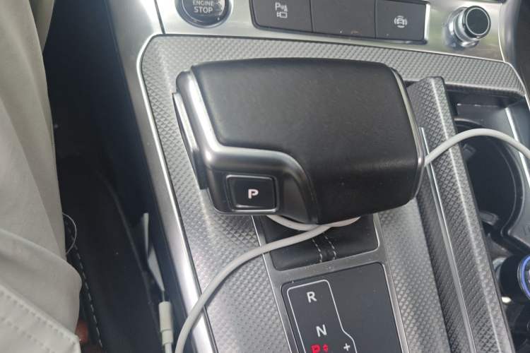 Used Audi A6L 2021 40 TFSI Luxury Dynamic Edition Gear Lever