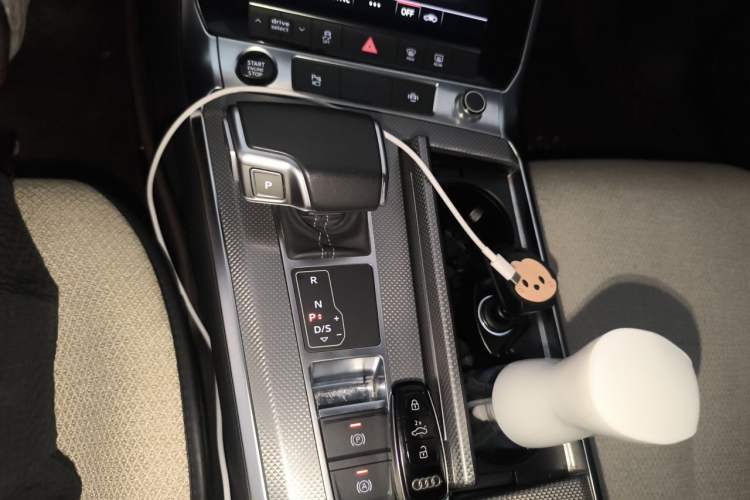 Used Audi A6L 2021 40 TFSI Luxury Dynamic Edition Gear Lever