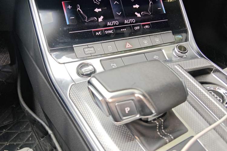Used Audi A6L 2021 40 TFSI Luxury Dynamic Edition Gear Lever