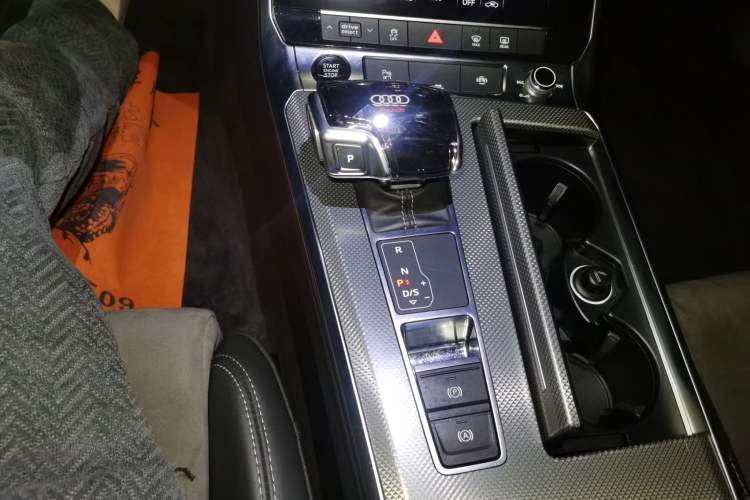 Used Audi A6L 2021 40 TFSI Luxury Dynamic Edition Gear Lever
