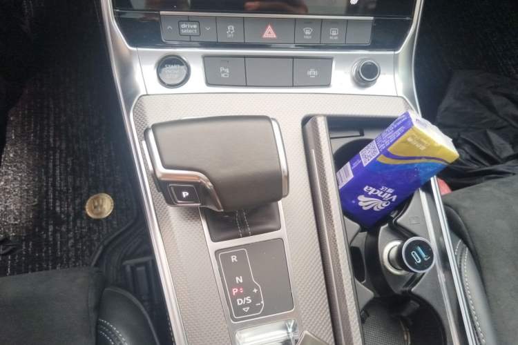 Used Audi A6L 2021 55 TFSI quattro Prestige Dynamic Edition Gear Lever