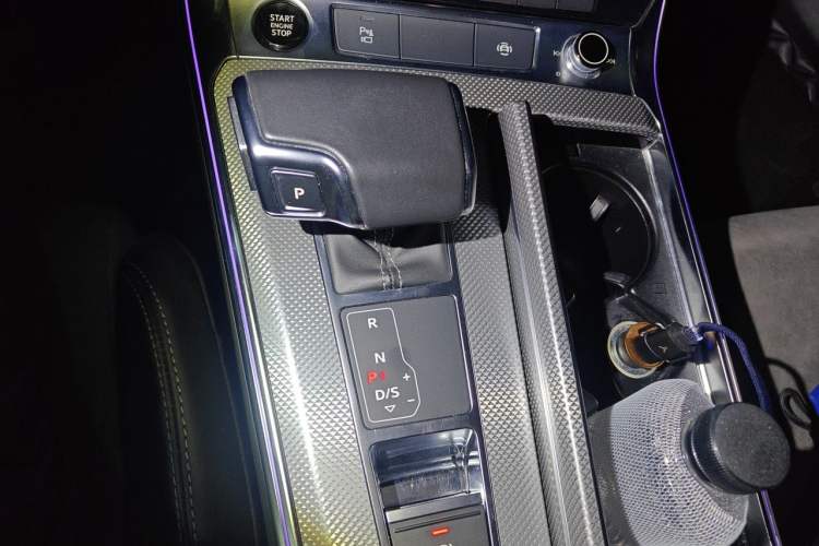 Used Audi A6L 2021 40 TFSI Luxury Dynamic Edition Gear Lever
