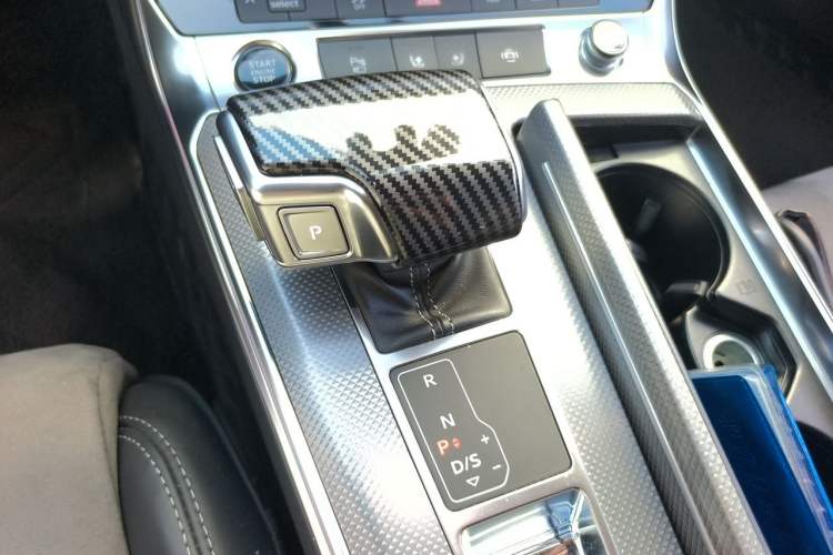 Used Audi A6L 2021 40 TFSI Luxury Dynamic Edition Gear Lever