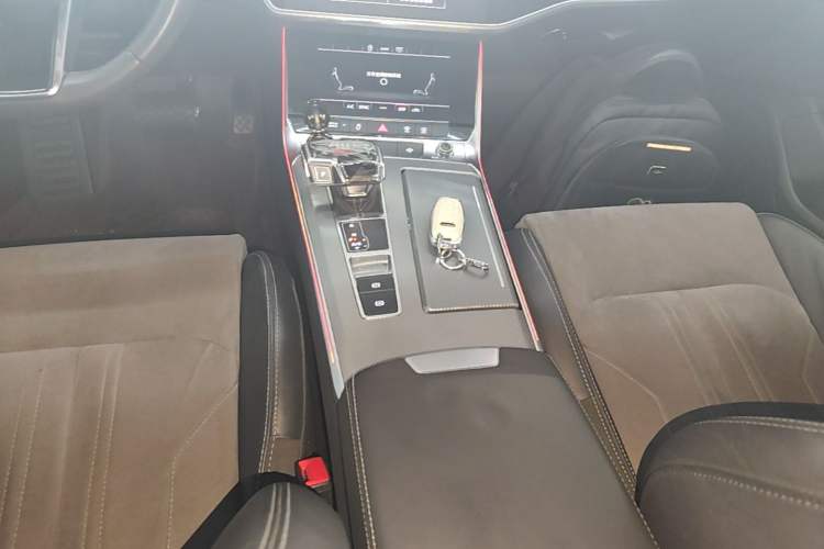Used Audi A6L 2021 40 TFSI Luxury Dynamic Edition Gear Lever