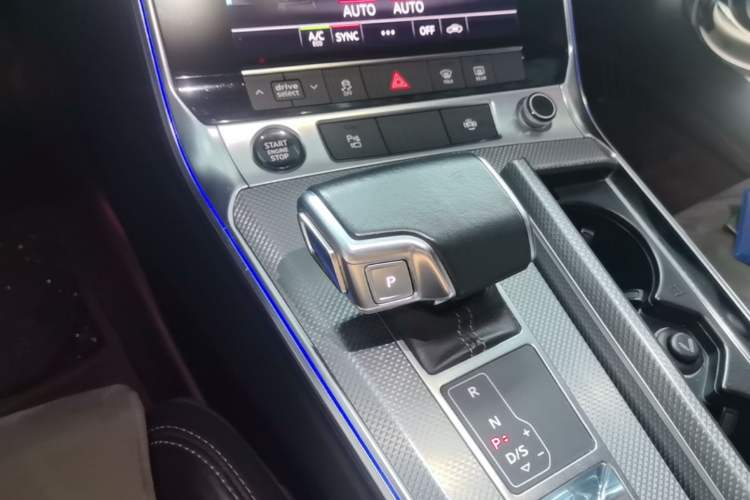 Used Audi A6L 2021 40 TFSI Luxury Dynamic Edition Gear Lever