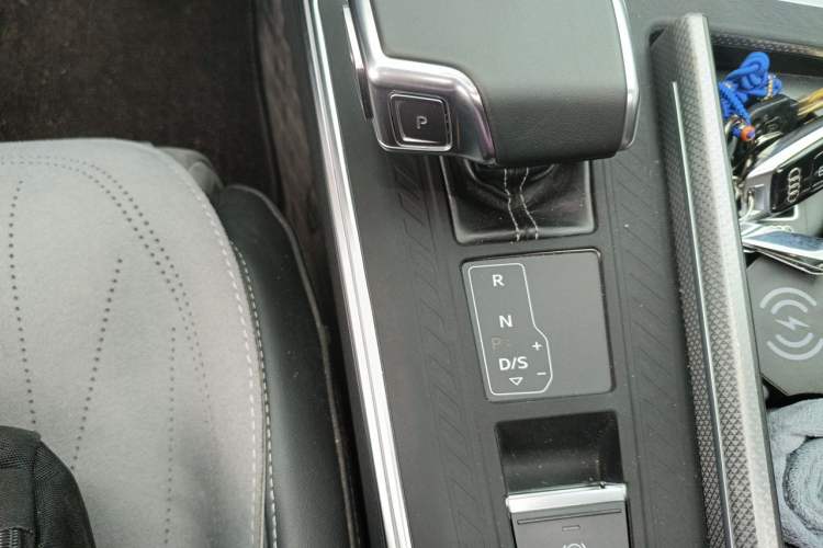 Used Audi A6L 2021 45 TFSI quattro Prestige Dynamic Edition Gear Lever
