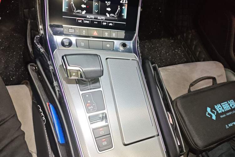 Used Audi A6L 2021 40 TFSI Luxury Dynamic Edition Gear Lever