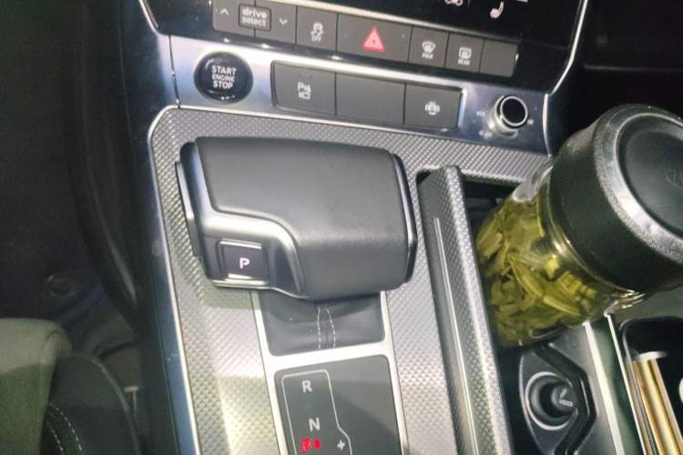 Used Audi A6L 2021 40 TFSI Luxury Dynamic Edition Gear Lever