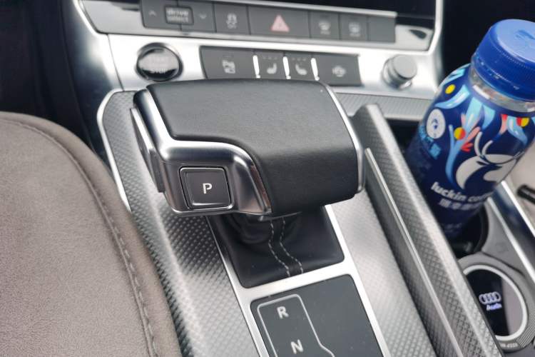 Used Audi A6L 2021 40 TFSI Luxury Dynamic Edition Gear Lever