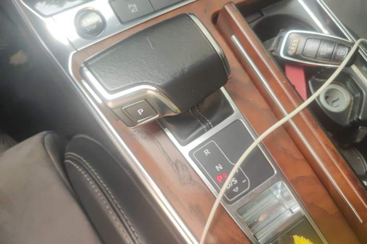 Used Audi A6L 2021 45 TFSI quattro Prestige Dynamic Edition Gear Lever