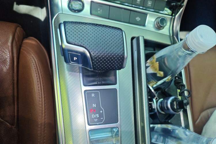 Used Audi A6L 2021 45 TFSI quattro Prestige Elegant Edition Gear Lever