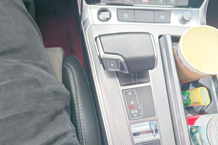 Used Audi A6L 2021 45 TFSI Enjoy Life Edition Gear Lever